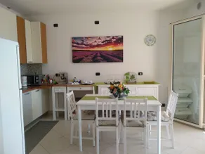Villa with garden just a short distance from the sea - Image 5