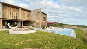 Award Winning Designer Beach front Villa - Image 3