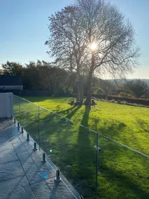 Uninterrupted countryside views. Immaculate cond. - Image 3