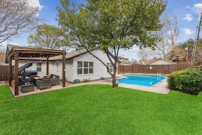 Stylish & Fun Renovated House - Image 2