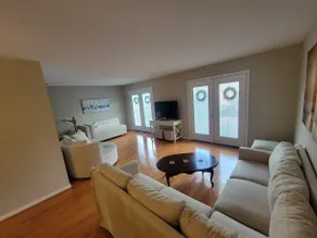Townhouse - 1 Mile from Downtown Strip - Image 3