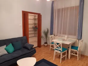 House with little tropical garden - Image 2