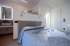 Superior Double Room with Kitchenette - Image 3
