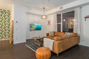 Modern Downtown Kelowna Retreat - Image 5