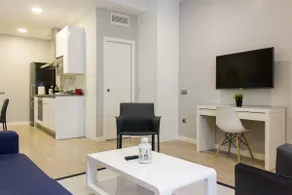 Arenal Suites Puerta del Sol - Image 3