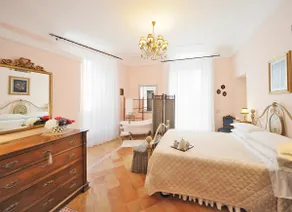 Historical Home in Castellabate - Image 5
