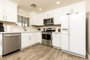 Cozy & Remodeled Home in the Heart of Mesa - Image 3