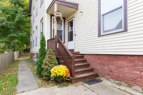 Cozy Apartment in New England . - Image 5