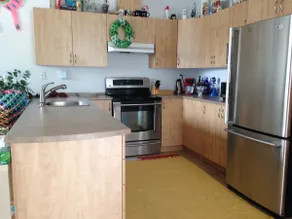 Roomy 2BD Condo with Piano near National Park - Image 4