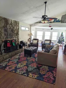 Water view home in Lake Livingston/ Onalaska - Image 2