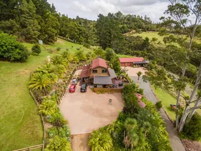 Coastal Chalet Suites Whangaroa - Image 2
