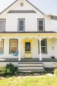 Beautiful 7BR Country Farmhouse with Yoga Studio - Image 5