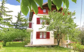 Peko Garden House in natural surroundings - Image 2