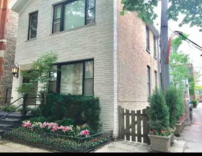 Opulent 3bdr2bth Old Town Luxury + Parking prmts - Image 2