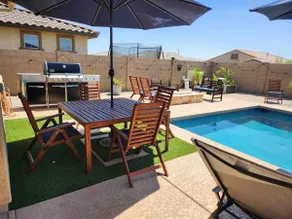 Beautiful House with Pool and Spa - Image 5