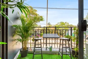 Chic Rose Bay Studio with Balcony - Image 3