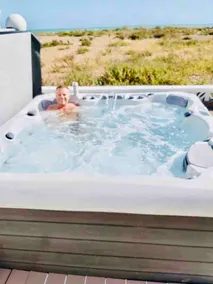 Seaside Place on Shoreham Beach with Hot Tub - Image 3
