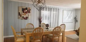 Downtown room near the beach. - Image 2
