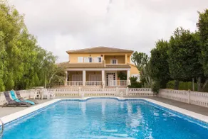 Large Luxury  Villa , with Large Gardens , pool ,gym and tennis court. - Image 3