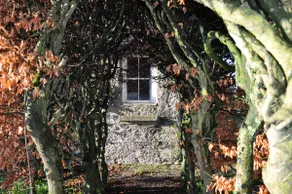 East Wing of 18th century Palladian Manor House - Image 5
