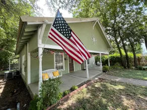 Side by Side Historic Downtown Cottages - Image 3