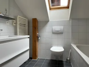 Spacious apartment perfect for families, parking - Image 4