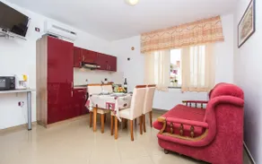 Denis 1 - apartment in a quiet location - Image 3