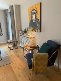Newly renovated City Luxury Apartment - Image 4