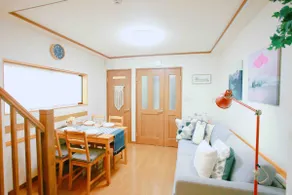 3 floors, 83㎡, 3LDK + 2 toilets, with rooftop. 2 minutes walk from the subway exit, direct access to Namba, Umeda, and Shinsaibashi. - Image 4