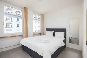 Downtown Deluxe Studio with Queen Bed (BE-35) - Image 3