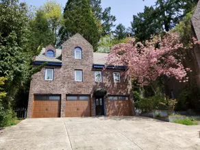 Castle like home in SW PDX, close to downtown! - Image 3