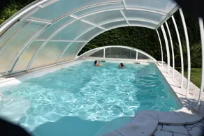 Maisonette in property with pool - Image 2