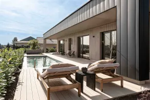 Tiny villa with pool Salzburger Seeland - Image 3
