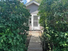 Walk to Downtown • Fire Pit • Sleeps 5 - Image 2