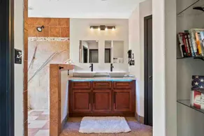 Gated Private Chalet with Hot Tub - Image 4
