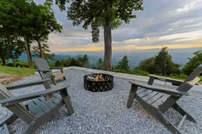 Mountain Views w/ Hot Tub + Fire Pit – World’s Inn - Image 3