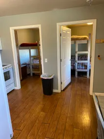 Peaceful Cabin Near The River - 2 Bedroom - Image 5