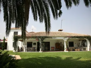 Beautiful house in Guadalmina Baja, overlooking the river and golf 800m from the beach - Image 2