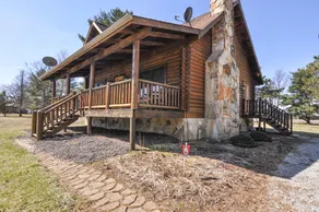 Rustic Cabin Near Purdue University - Image 2