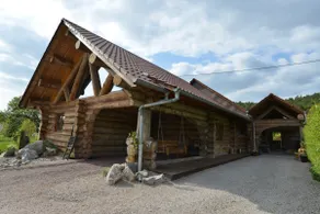 Prestigious log cabin with hot tub - Image 4