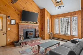 Brand New Kitchen & Bathrooms, close to Mt Snow! - Image 2