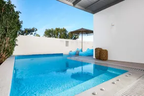 Eolia Kamari Villa - Image 2