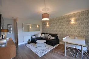 The Garden Apartment, Near Airport & City - Image 2