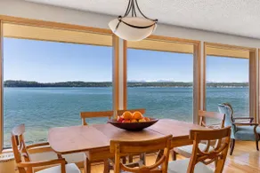 House on Penn Cove — Upper Floor, Waterfront - Image 3