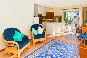 Pet-friendly Coolangatta Beachhouse (non- smoking) - Image 2
