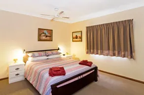 Pet-friendly Coolangatta Beachhouse (non- smoking) - Image 4