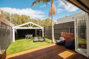 SENSATIONAL Renovated Cottage in Beautiful Seddon - Image 5