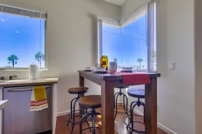 Pano Ocean Views ★ Walk To Beach, Shops, Dining - Image 5