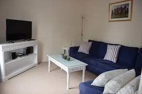 No 7 Village Square, Glaslough - Image 3