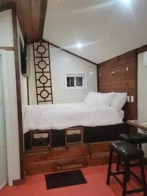Serenity in the City 1 Bedroom 1 Bath Tiny Home - Image 4